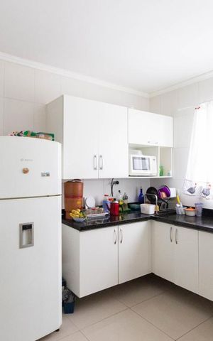 Casa à venda com 150m², 3 quartos e 2 vagas Casa à venda com 150m², 3 quartos e 2 vagasCozinha