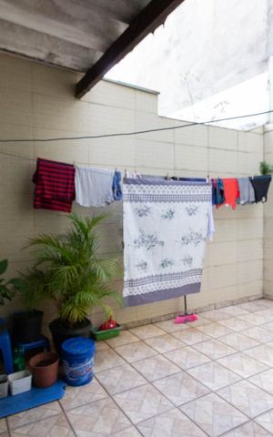 Casa à venda com 150m², 3 quartos e 2 vagas Casa à venda com 150m², 3 quartos e 2 vagasChurrasqueira