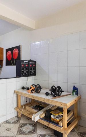 Casa à venda com 150m², 3 quartos e 2 vagas Casa à venda com 150m², 3 quartos e 2 vagasCozinha
