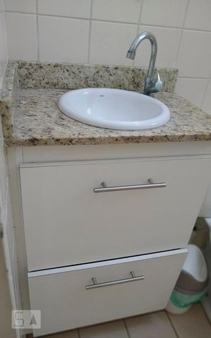 Apartamento à venda com 52m², 2 quartos e 1 vaga Apartamento à venda com 52m², 2 quartos e 1 vagaBanheiro