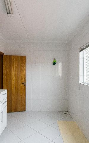 Casa à venda com 298m², 3 quartos e 8 vagasÁrea de Serviço