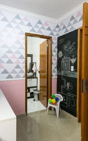 Casa à venda com 298m², 3 quartos e 8 vagasSuíte 2