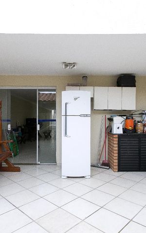 Casa à venda com 298m², 3 quartos e 8 vagasChurrasqueira