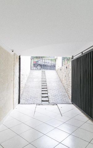 Casa à venda com 298m², 3 quartos e 8 vagasGaragem