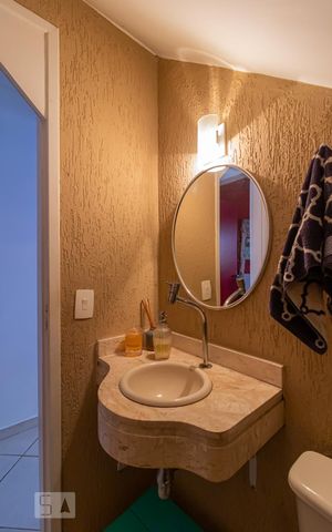 Casa para alugar com 140m², 3 quartos e 3 vagas Casa para alugar com 140m², 3 quartos e 3 vagasLavabo