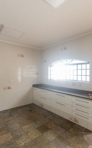 Casa para alugar com 280m², 3 quartos e sem vaga Casa para alugar com 280m², 3 quartos e sem vagaCozinha