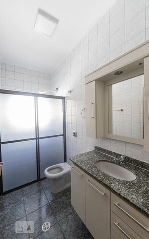Casa para alugar com 280m², 3 quartos e sem vaga Casa para alugar com 280m², 3 quartos e sem vagaBanheiro Quarto 3