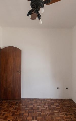 Casa para alugar com 280m², 3 quartos e sem vaga Casa para alugar com 280m², 3 quartos e sem vagaQuarto 2