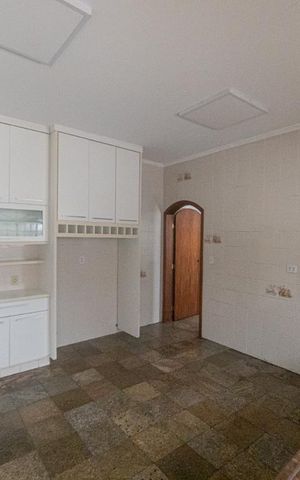 Casa para alugar com 280m², 3 quartos e sem vaga Casa para alugar com 280m², 3 quartos e sem vagaCozinha