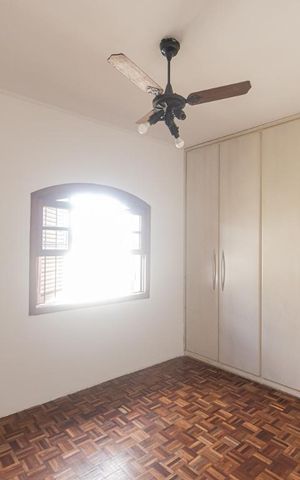 Casa para alugar com 280m², 3 quartos e sem vaga Casa para alugar com 280m², 3 quartos e sem vagaQuarto 2