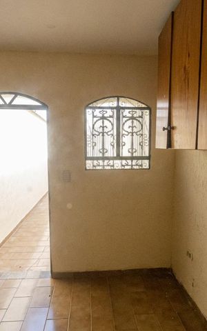 Casa para alugar com 280m², 3 quartos e sem vaga Casa para alugar com 280m², 3 quartos e sem vagaQuarto de Serviço