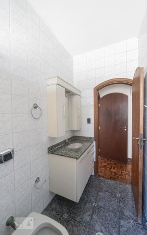 Casa para alugar com 280m², 3 quartos e sem vaga Casa para alugar com 280m², 3 quartos e sem vagaBanheiro Quarto 3