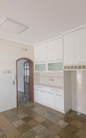 Casa para alugar com 280m², 3 quartos e sem vaga Casa para alugar com 280m², 3 quartos e sem vagaCozinha