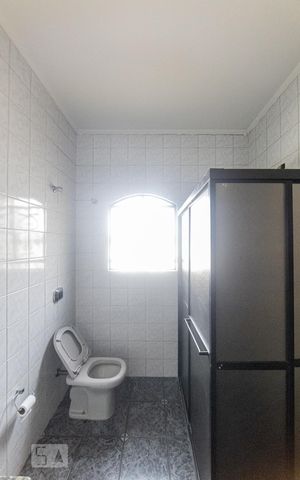 Casa para alugar com 280m², 3 quartos e sem vaga Casa para alugar com 280m², 3 quartos e sem vagaBanheiro Social