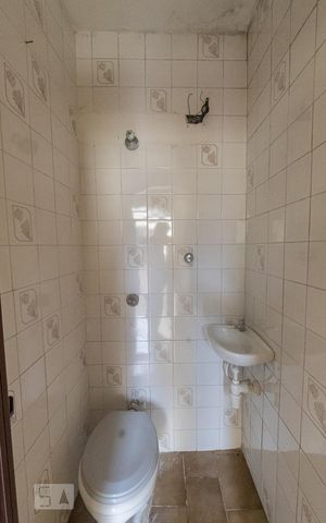 Casa para alugar com 280m², 3 quartos e sem vaga Casa para alugar com 280m², 3 quartos e sem vagaBanheiro de Serviço
