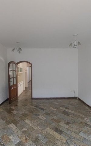 Casa para alugar com 280m², 3 quartos e sem vaga Casa para alugar com 280m², 3 quartos e sem vagaSala
