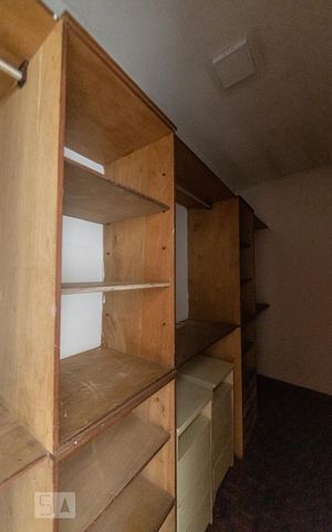 Casa para alugar com 280m², 3 quartos e sem vaga Casa para alugar com 280m², 3 quartos e sem vagaCloset Quarto 3