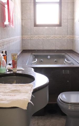 Apartamento à venda com 370m², 3 quartos e 4 vagasBanheiro da Suíte