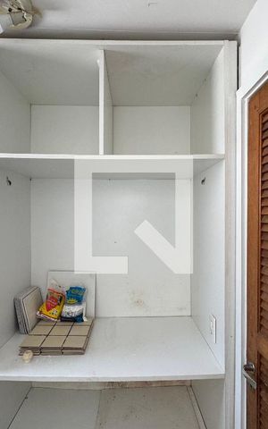 Apartamento à venda com 204m², 3 quartos e 3 vagas Apartamento à venda com 204m², 3 quartos e 3 vagasCozinha e Área de Serviço - Quarto