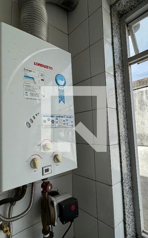 Apartamento à venda com 204m², 3 quartos e 3 vagas Apartamento à venda com 204m², 3 quartos e 3 vagasCozinha e Área de Serviço