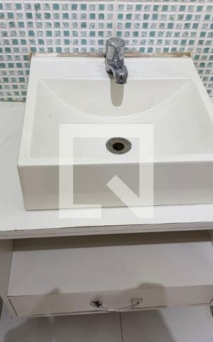 Apartamento à venda com 204m², 3 quartos e 3 vagas Apartamento à venda com 204m², 3 quartos e 3 vagasLavabo