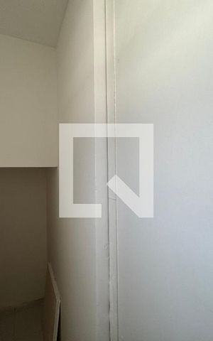 Apartamento à venda com 204m², 3 quartos e 3 vagas Apartamento à venda com 204m², 3 quartos e 3 vagasCozinha e Área de Serviço - Quarto