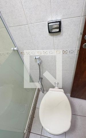 Apartamento à venda com 204m², 3 quartos e 3 vagas Apartamento à venda com 204m², 3 quartos e 3 vagasBanheiro Social