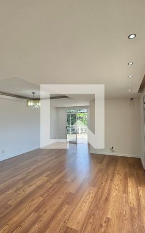 Apartamento à venda com 204m², 3 quartos e 3 vagas Apartamento à venda com 204m², 3 quartos e 3 vagasSala