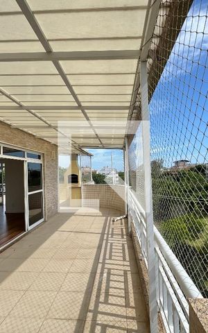 Apartamento à venda com 204m², 3 quartos e 3 vagas Apartamento à venda com 204m², 3 quartos e 3 vagasVaranda e Terraço