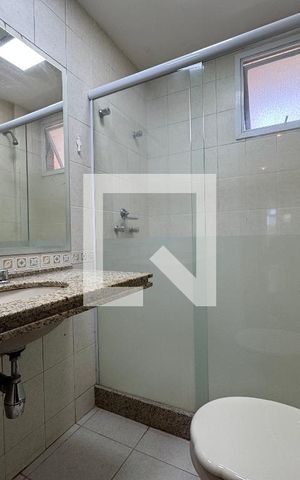 Apartamento à venda com 204m², 3 quartos e 3 vagas Apartamento à venda com 204m², 3 quartos e 3 vagasBanheiro Social