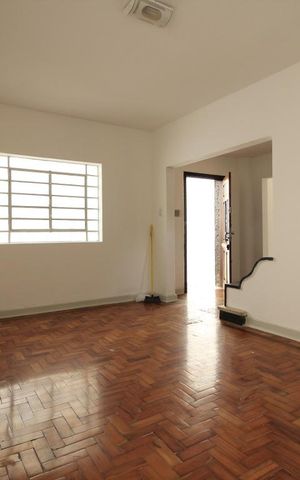 Casa à venda com 200m², 3 quartos e 5 vagasSala