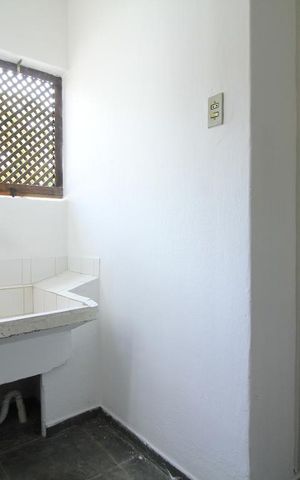 Casa à venda com 200m², 3 quartos e 5 vagasÁrea de Serviço / Banheiro de Serviço