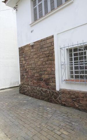 Casa à venda com 200m², 3 quartos e 5 vagasÁrea Externa