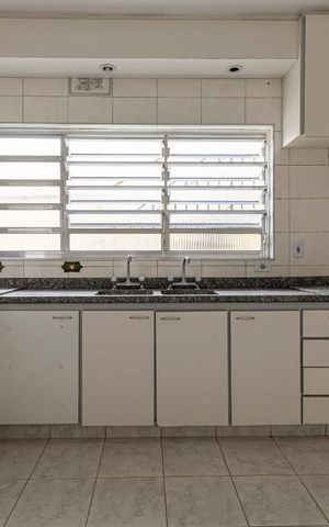 Casa à venda com 150m², 2 quartos e sem vaga Casa à venda com 150m², 2 quartos e sem vagaCozinha