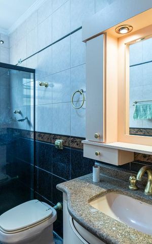 Casa à venda com 150m², 2 quartos e sem vaga Casa à venda com 150m², 2 quartos e sem vagaBanheiro