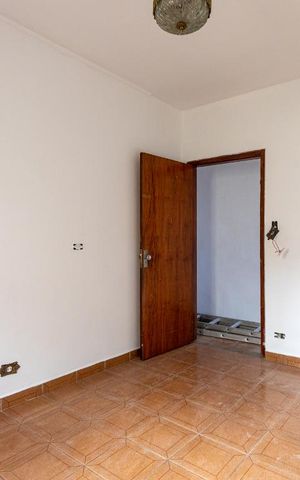 Casa à venda com 150m², 2 quartos e sem vaga Casa à venda com 150m², 2 quartos e sem vagaQuarto 1
