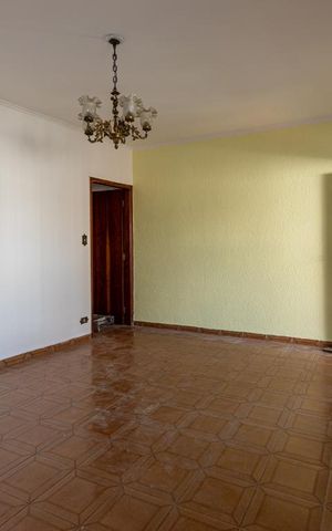 Casa à venda com 150m², 2 quartos e sem vaga Casa à venda com 150m², 2 quartos e sem vagaSala