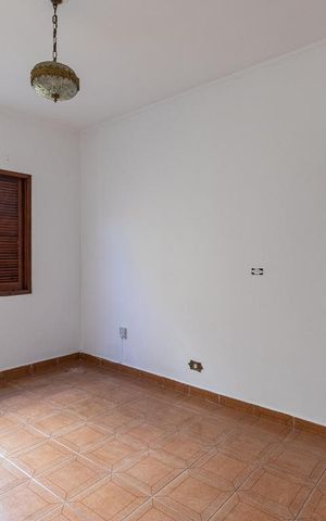 Casa à venda com 150m², 2 quartos e sem vaga Casa à venda com 150m², 2 quartos e sem vagaQuarto 1
