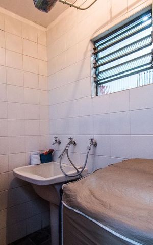 Casa à venda com 200m², 3 quartos e 3 vagasÁrea de Serviço