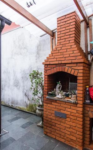 Casa à venda com 200m², 3 quartos e 3 vagasChurrasqueira