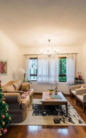 Casa à venda com 200m², 3 quartos e 3 vagasSala