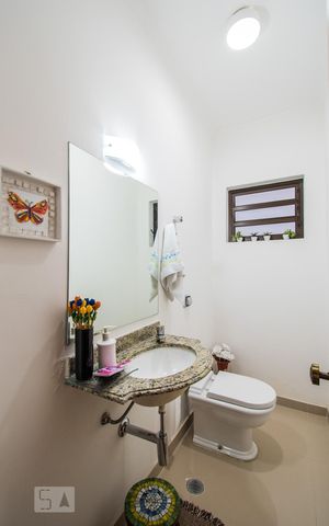 Casa à venda com 200m², 3 quartos e 3 vagasBanheiro 3