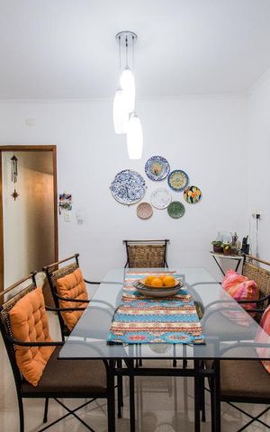 Casa à venda com 200m², 3 quartos e 3 vagasCopa