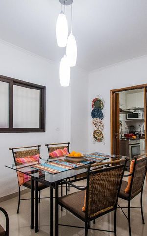 Casa à venda com 200m², 3 quartos e 3 vagasCopa