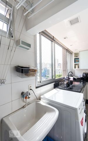 Apartamento à venda com 97m², 3 quartos e 1 vagaÁrea de serviço