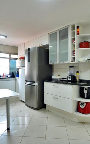 Casa à venda com 220m², 3 quartos e 2 vagasCozinha
