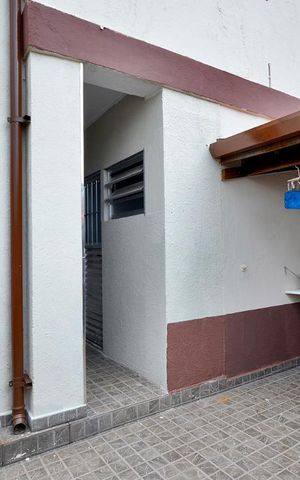 Casa à venda com 220m², 3 quartos e 2 vagasÁrea de Serviço