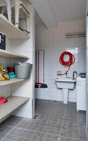 Casa à venda com 220m², 3 quartos e 2 vagasÁrea de Serviço