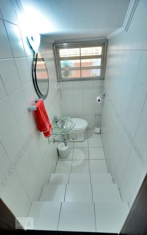 Casa à venda com 220m², 3 quartos e 2 vagasLavabo