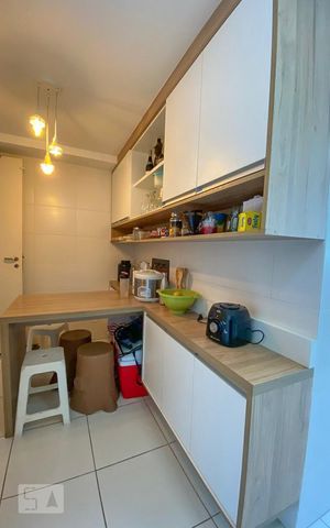 Apartamento à venda com 181m², 3 quartos e 2 vagasCozinha